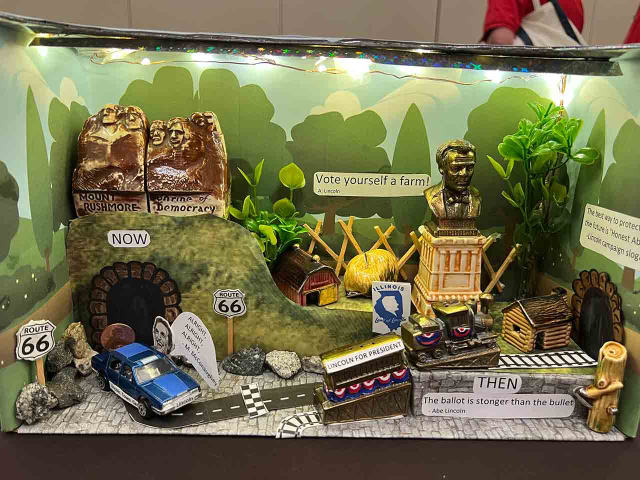 2023_Convention_Display_Contest_Little_Box_8 2023_Convention_Display_Contest_Little_Box_8