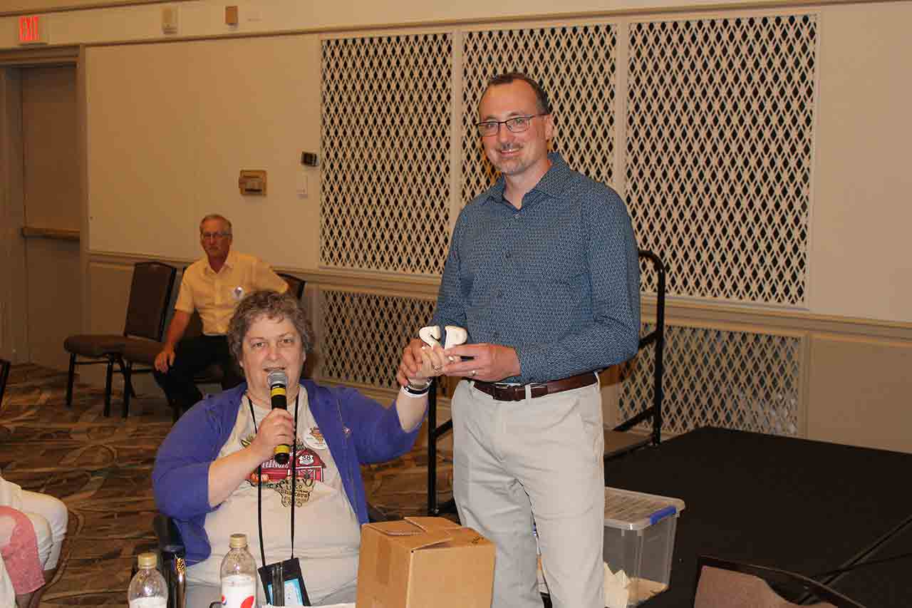 2023_convention_saturday_night_passing_of_shakers_1 2023_convention_saturday_night_passing_of_shakers_1