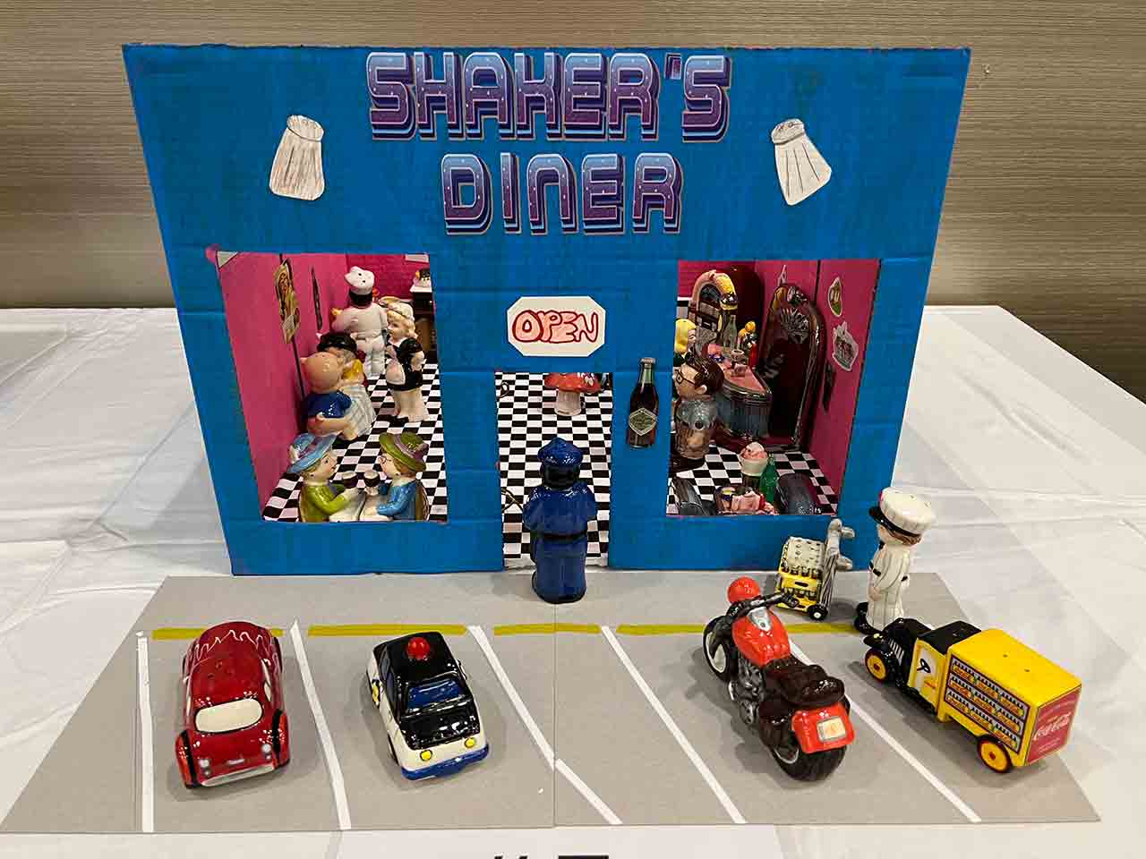 2024_Convention_Contests_Junior_Displays_1st_Place_Shakers_Diner_by_Hannah_Hammar 2024_Convention_Contests_Junior_Displays_1st_Place_Shakers_Diner_by_Hannah_Hammar