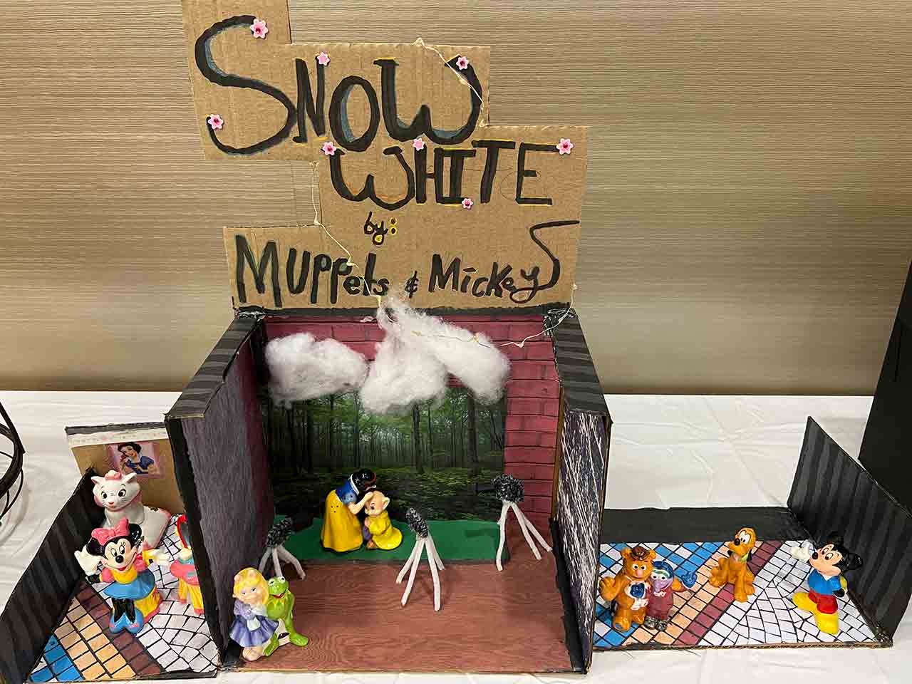 2024_Convention_Contests_Junior_Displays_Runner_Up_Snow_White_by_the_Muppets_and_Mickey_by_Alexie_Weaver 2024_Convention_Contests_Junior_Displays_Runner_Up_Snow_White_by_the_Muppets_and_Mickey_by_Alexie_Weaver