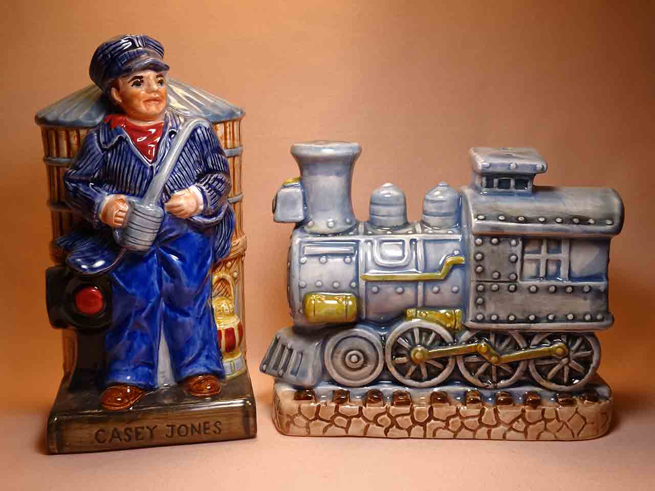 42751 American Folklore series of salt and pepper shakers - Casey Jones