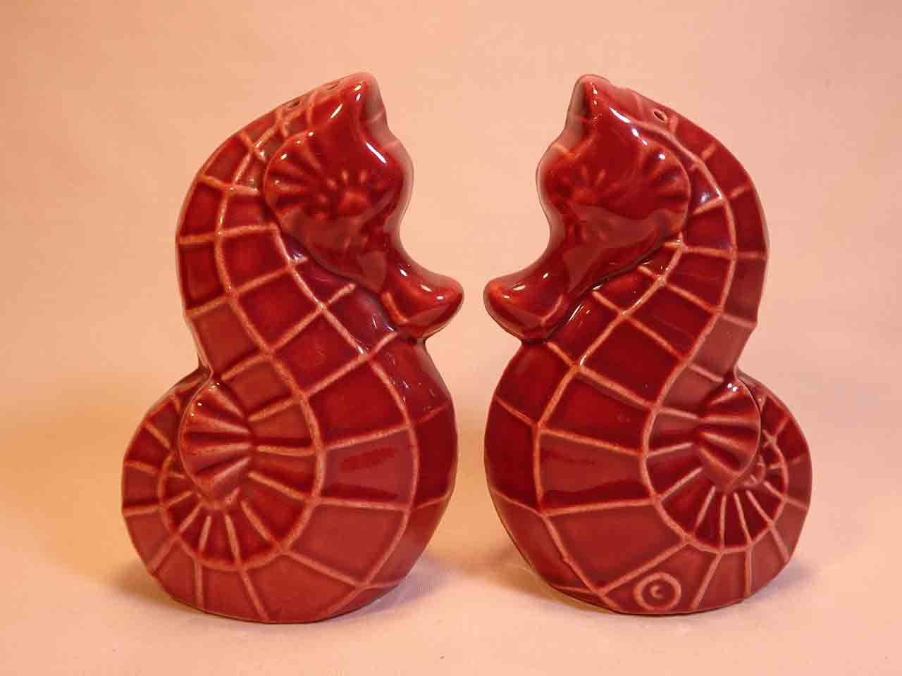 43290 Shirley seahorses salt and pepper shakers