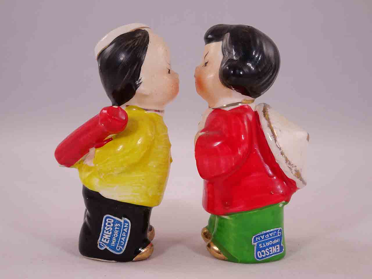 48377 Kissing Japanese children holding objects behind their backs salt and pepper shakers