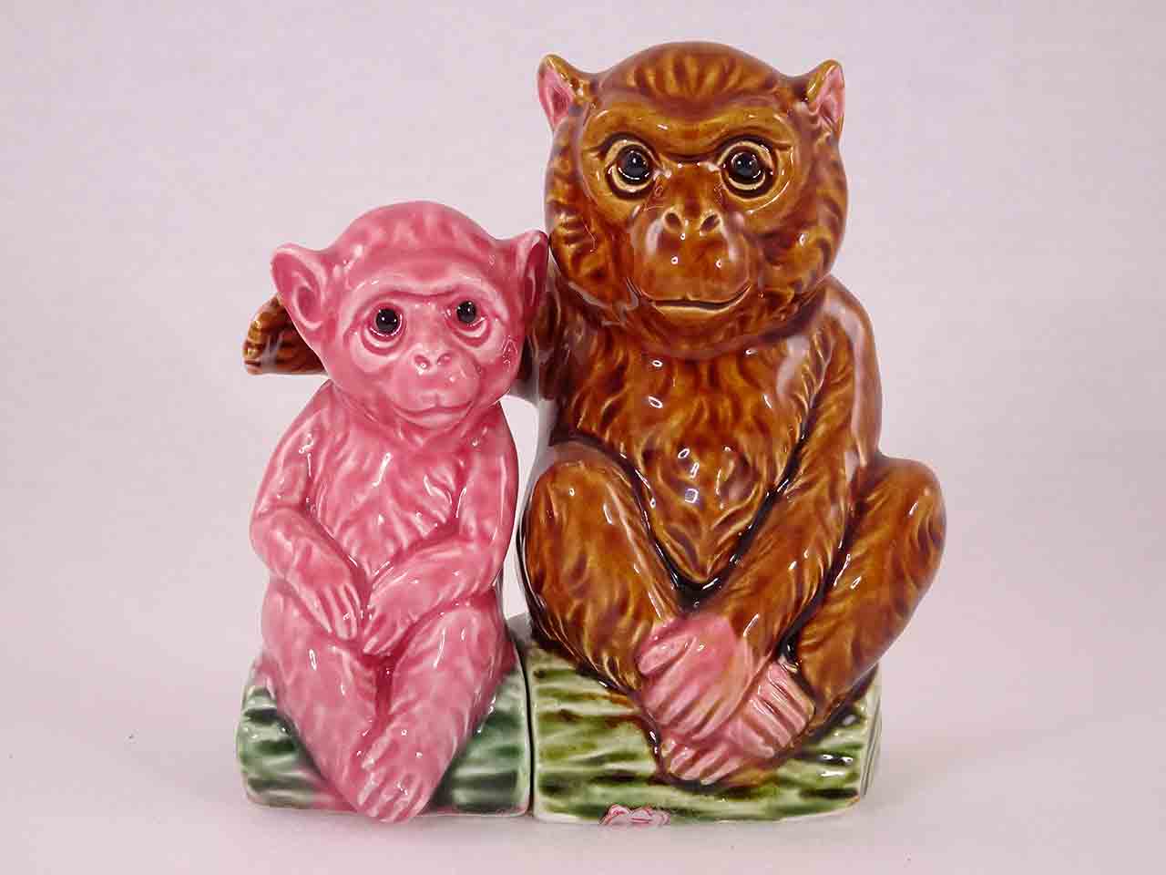 49045 Monkeys salt and pepper shakers from series entitled Norleans Animals - One with Arm Over the Other