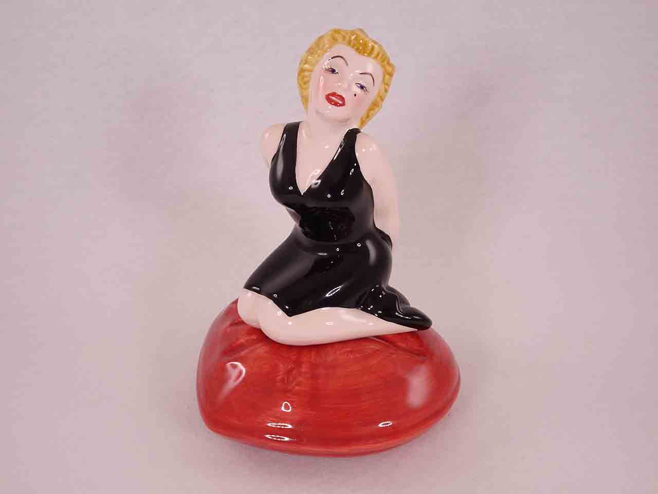 50057 Marilyn Monroe salt and pepper shakers by Clay Art