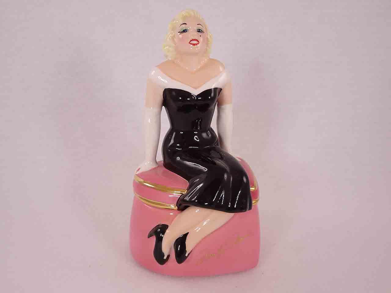 50058 Marilyn Monroe salt and pepper shakers by Clay Art