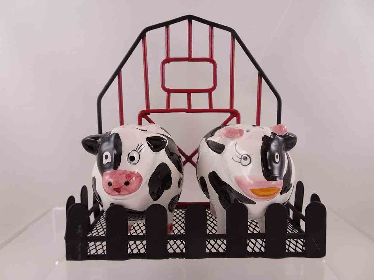 54263 Cows salt and pepper shakers, part of Farm Animals on Base with Fence and Metal Wire Barn series