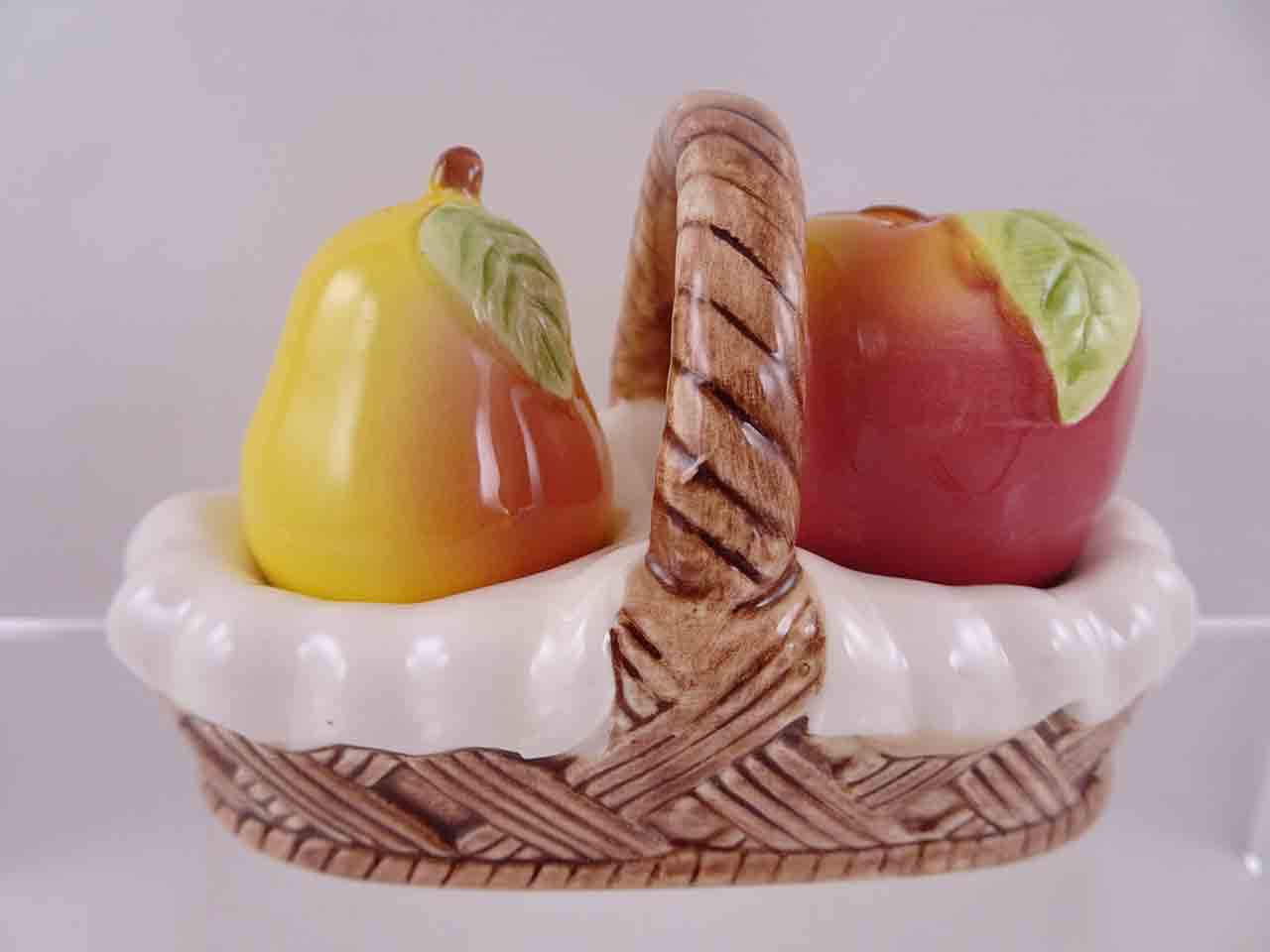 58261 Fruit in ceramic baskets salt and pepper shakers - pear & apple