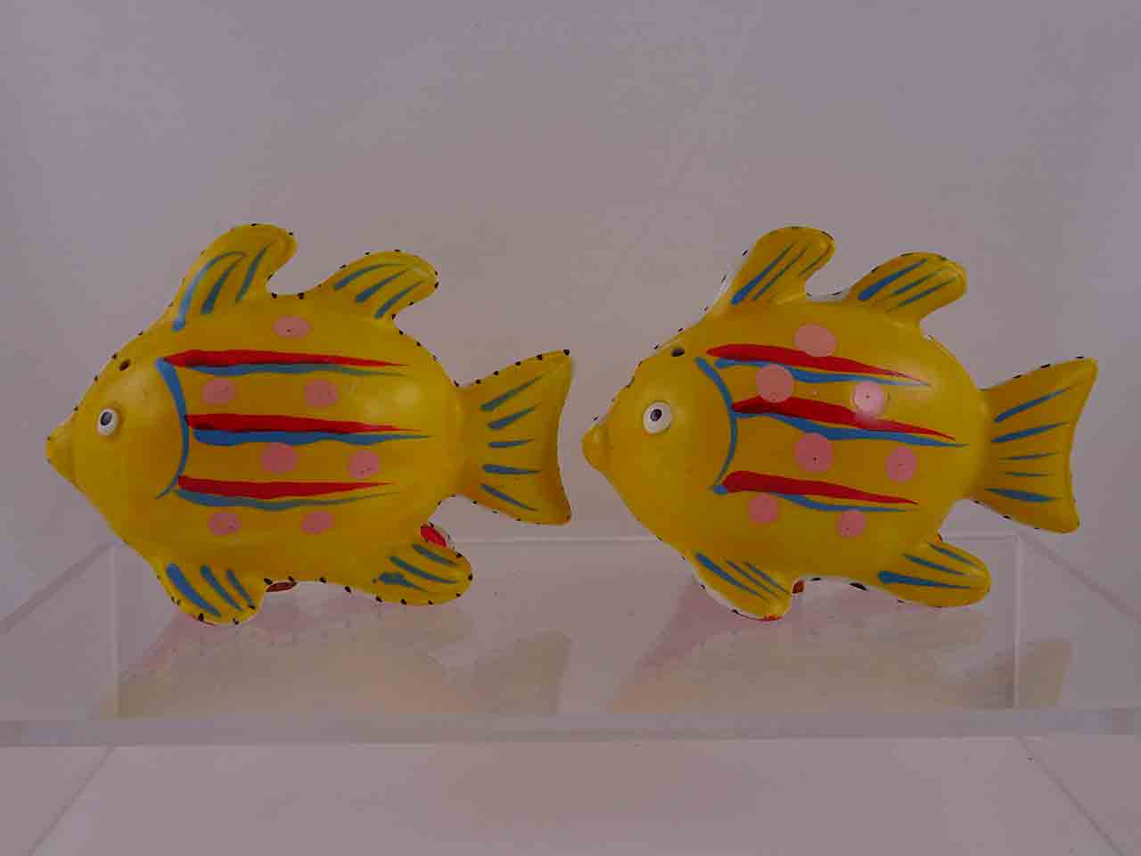 59533 Japan Cold Painted Colorful Fish salt and pepper shakers