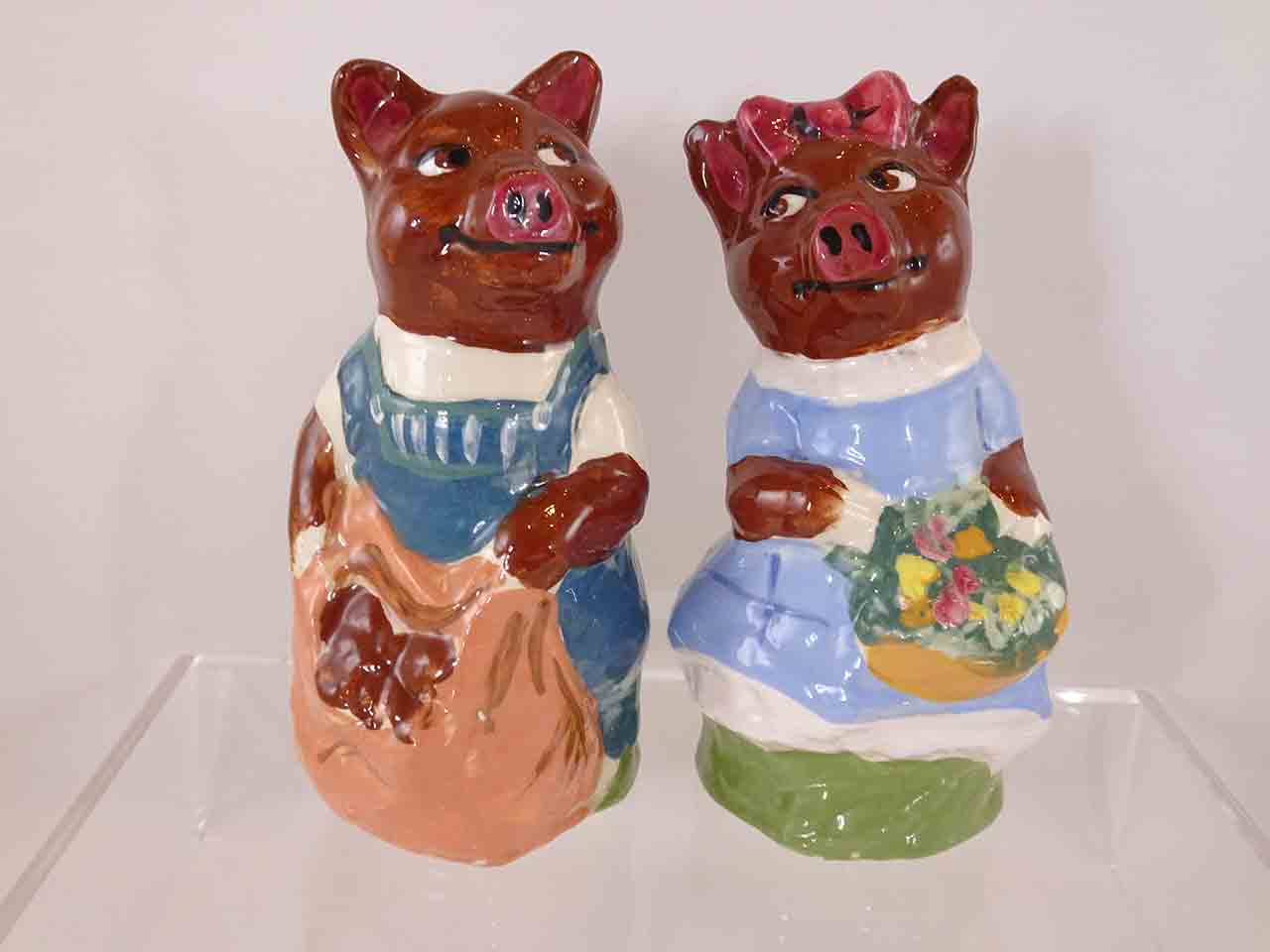 61784 Rick Wisecarver pigs salt and pepper shakers