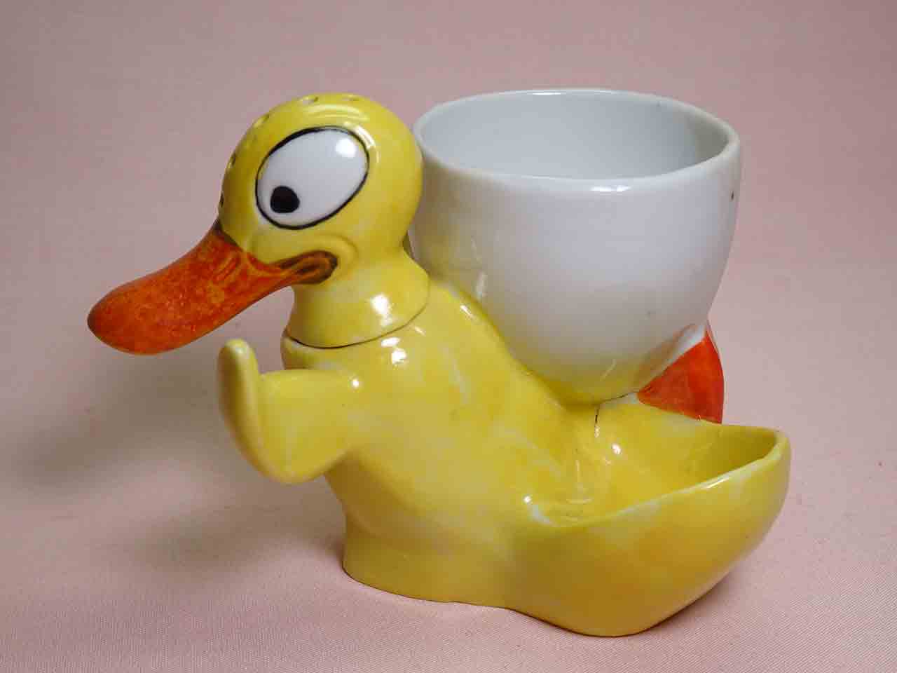 40013 Germany egg cup duck salt and pepper shakers