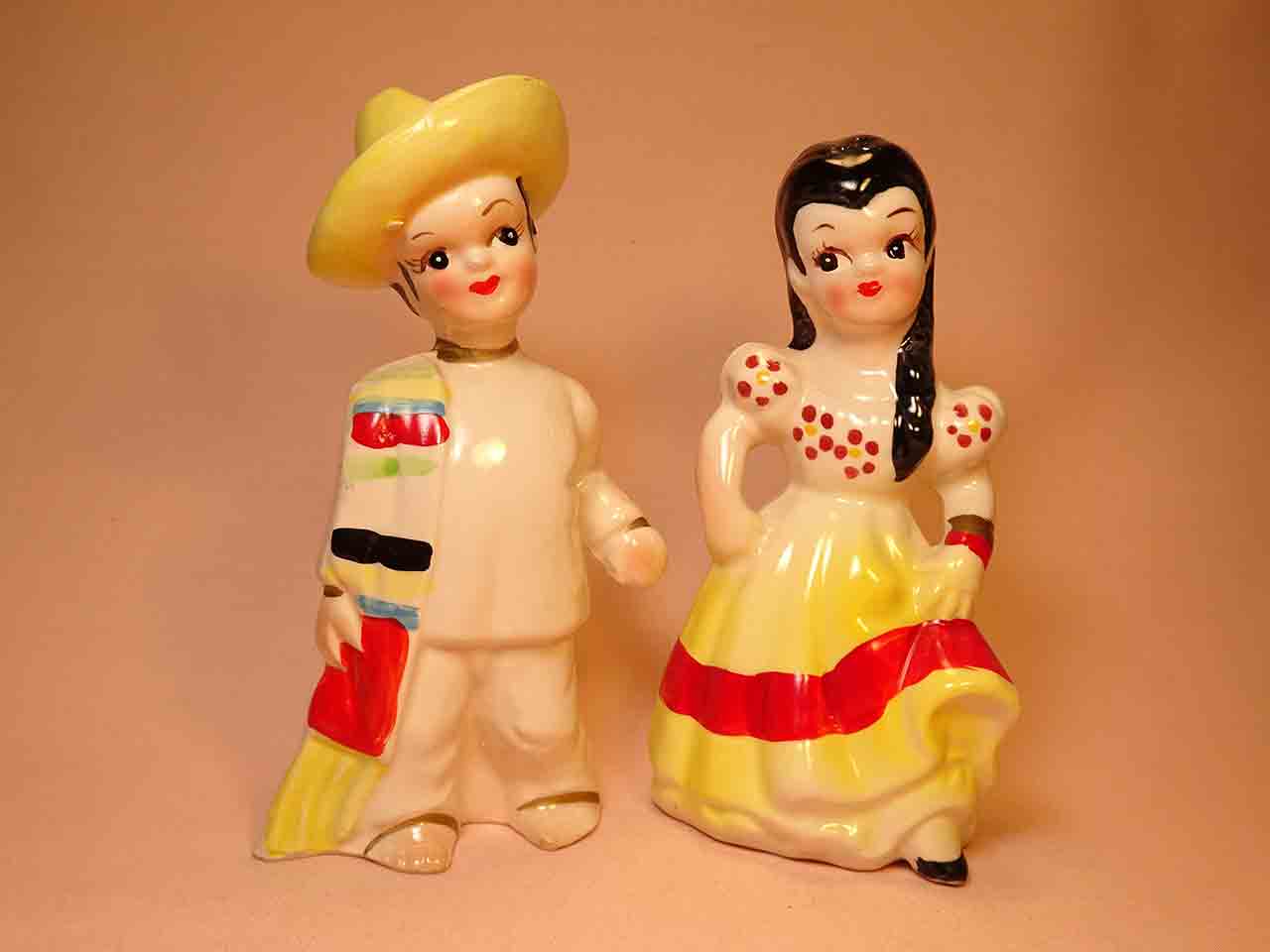 43622 Kreiss Mexico people salt and pepper shakers