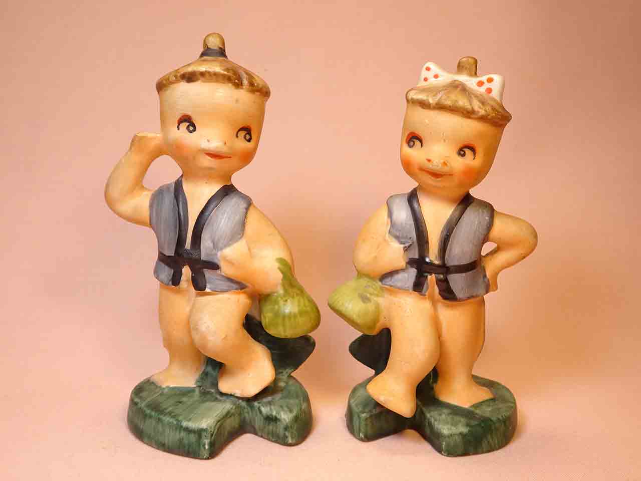 43732 Kappas salt and pepper shakers