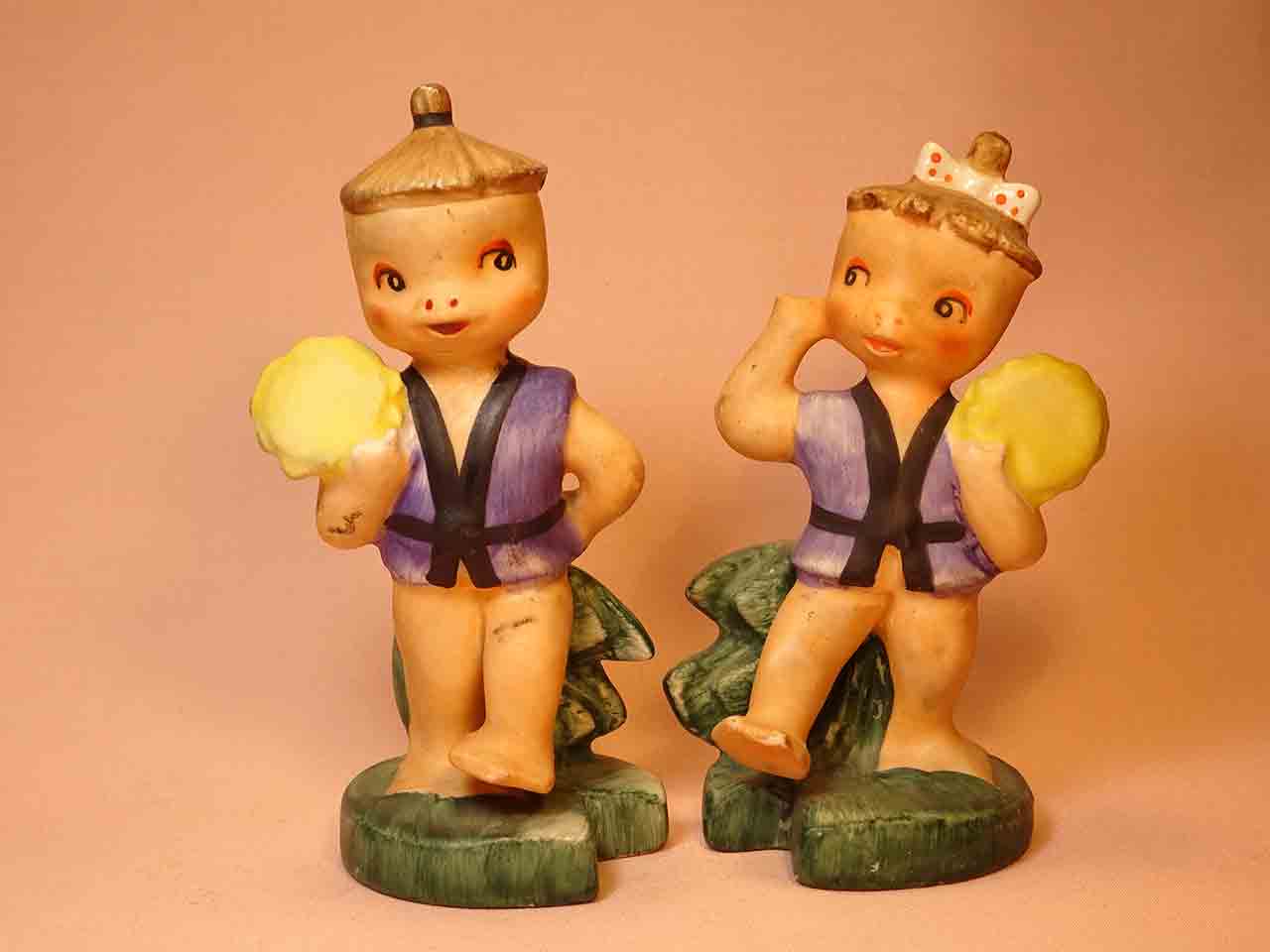 43734 Kappas salt and pepper shakers