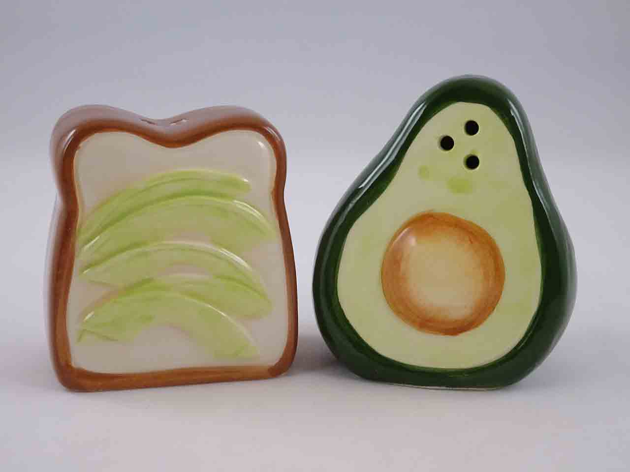 45402 Avocado toast salt and pepper shakers