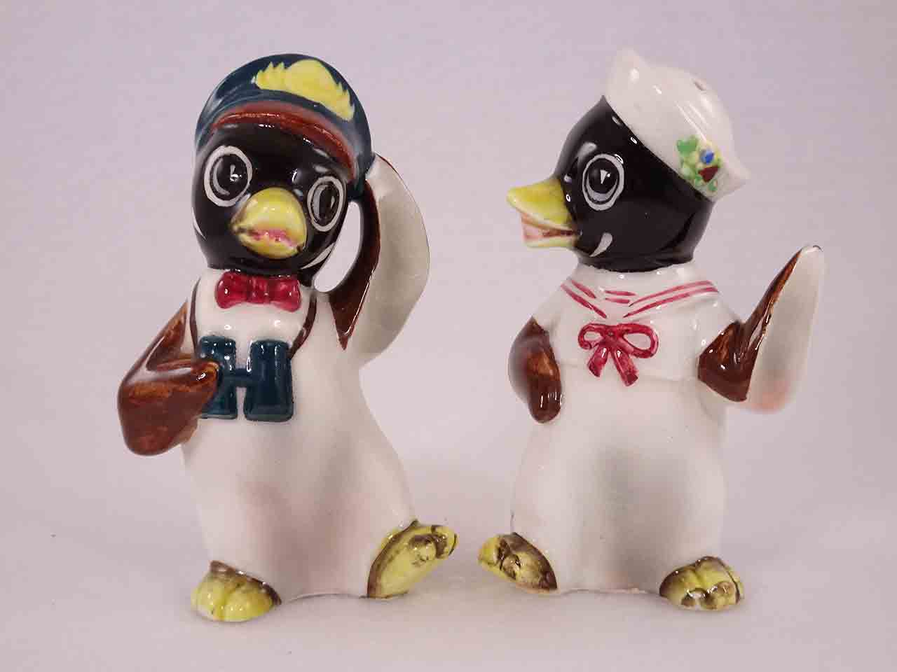 49161 Penguins salt and pepper shakers