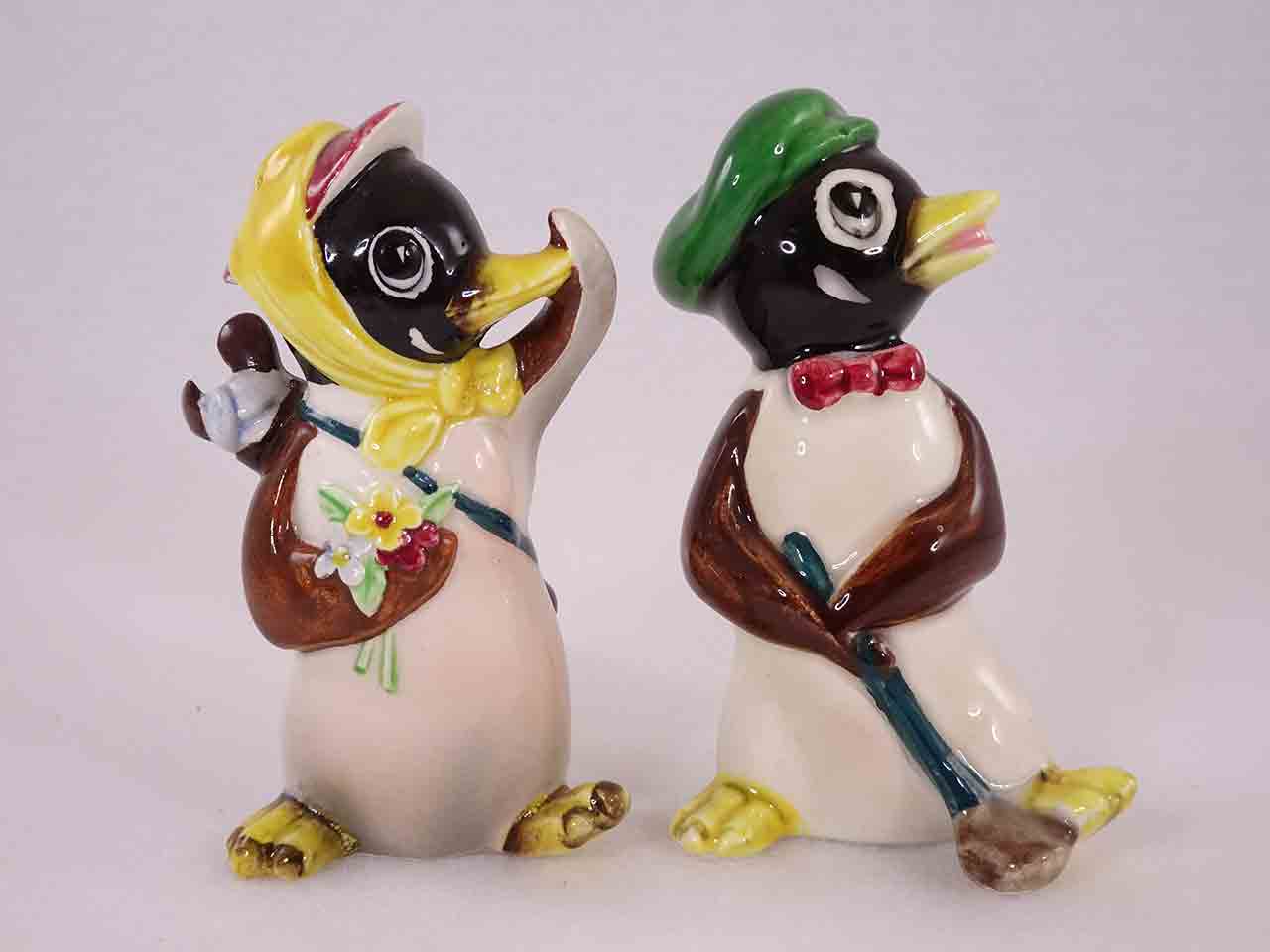 49164 Penguins salt and pepper shakers