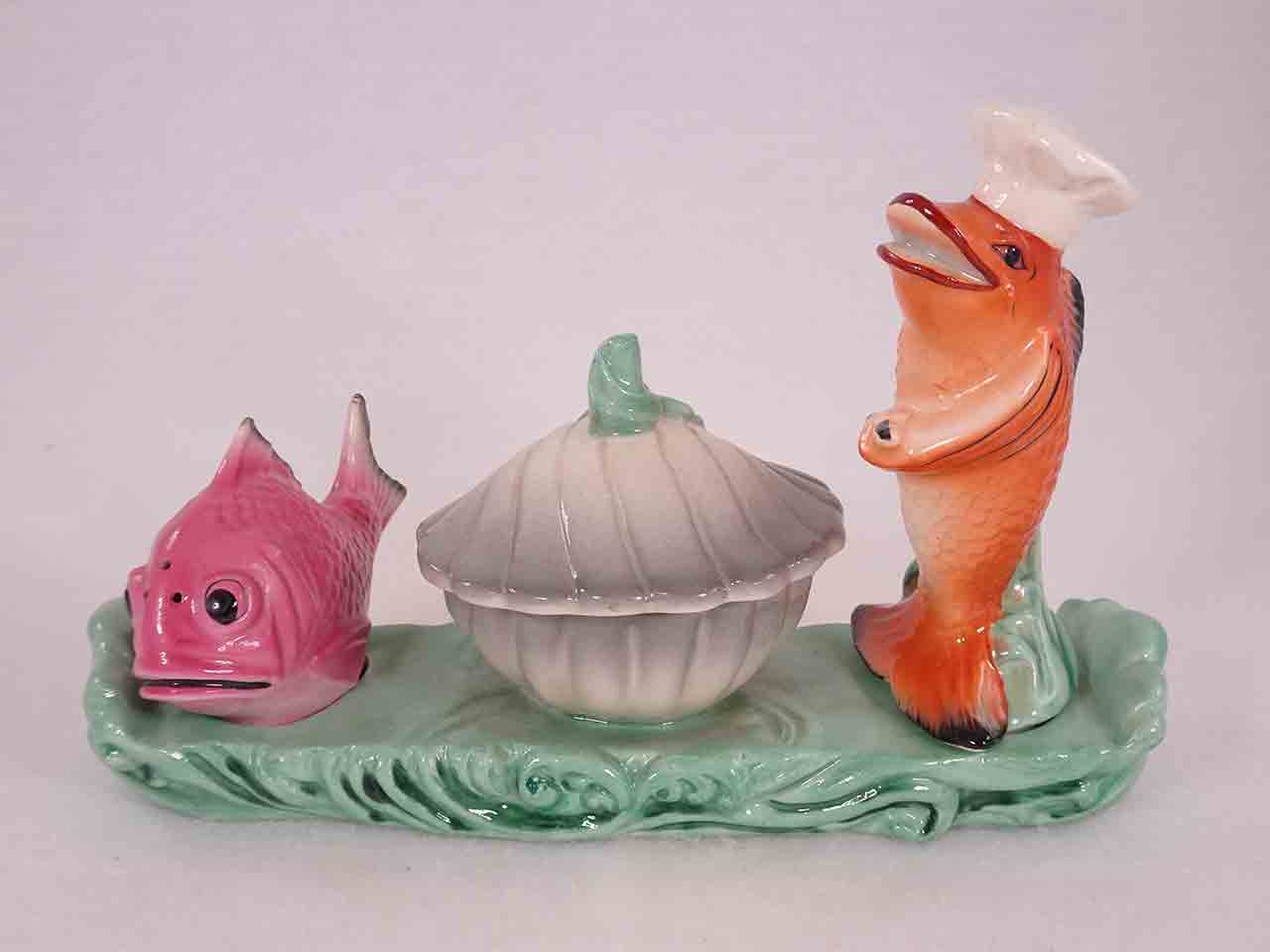 50526 Fish condiment salt and pepper shakers