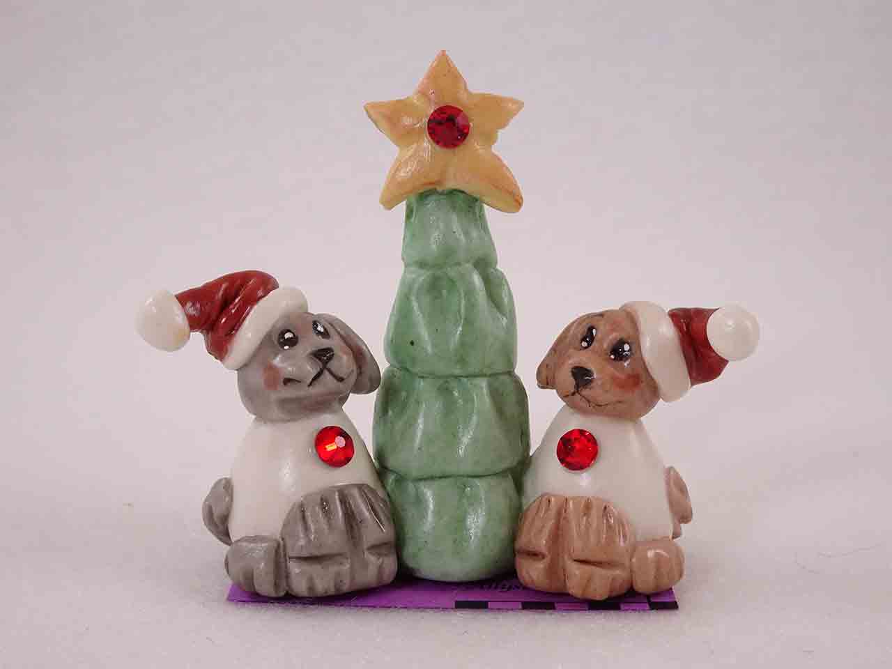 51215 Allyson Nagel miniature one piece holiday salt and pepper shakers - Christmas tree with dogs