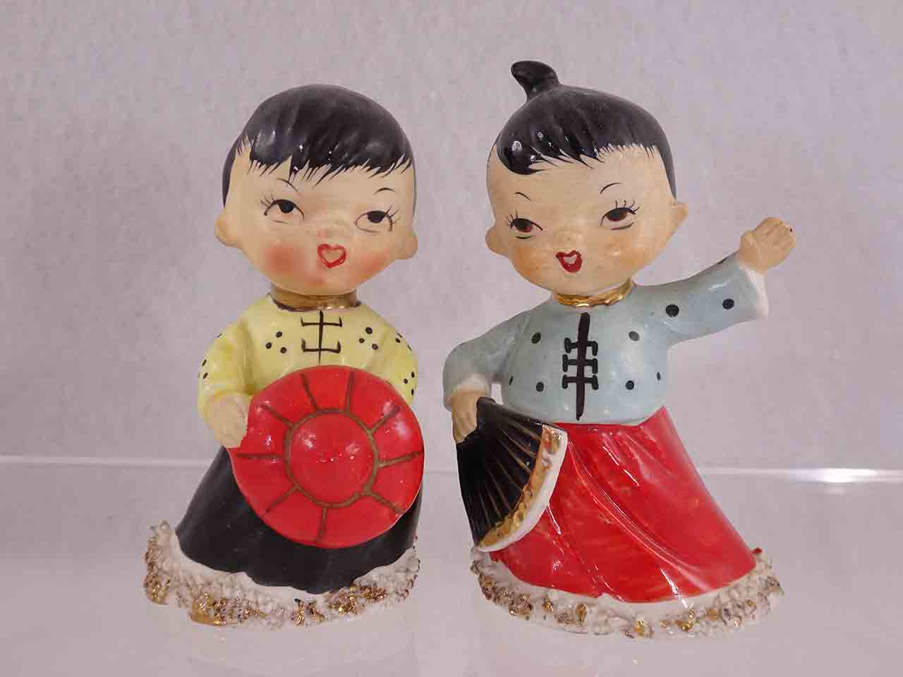 52768 Enesco Japanese Girls with Gold Spaghetti Like Trim