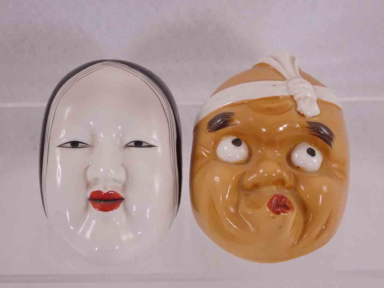52990 Craftsmen China Asian masks salt and pepper shakers