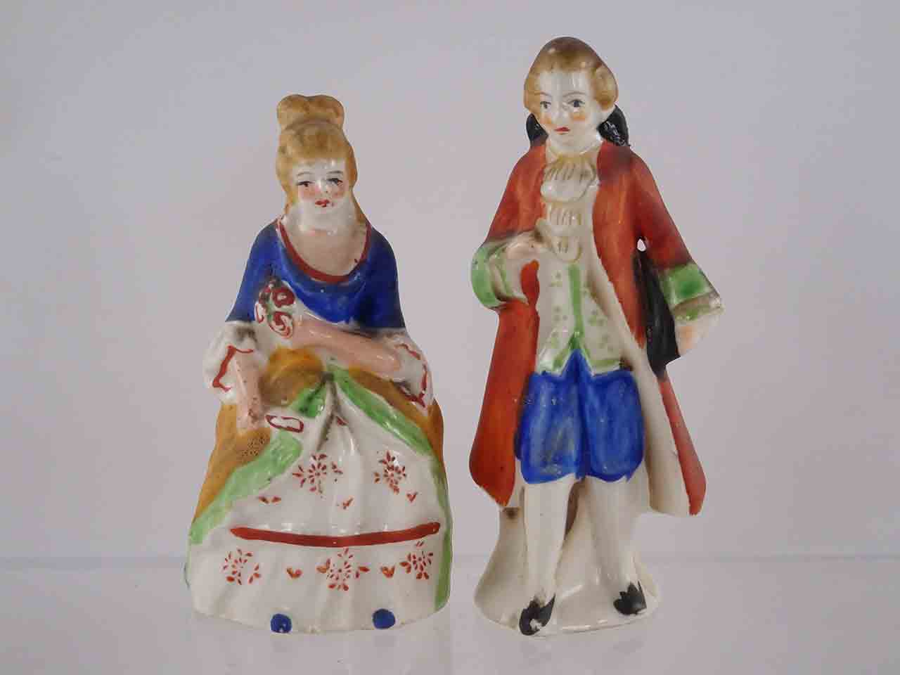 53657 Colonial lady & gentlemen salt and pepper shakers