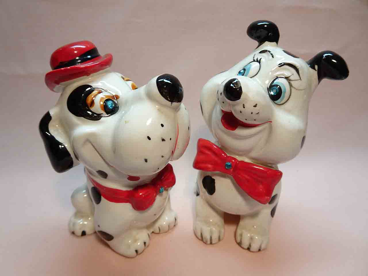 34935 Kreiss dogs salt and pepper shakers