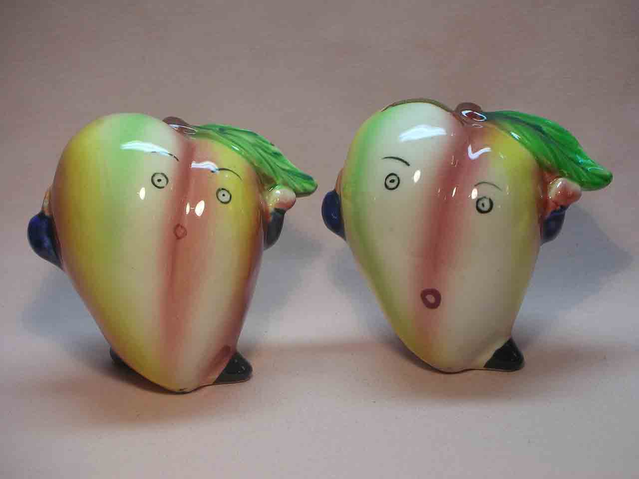 1151 Teenie Weenie series of anthropomorphic mixed vegetables and fruit salt and pepper shakers - peaches