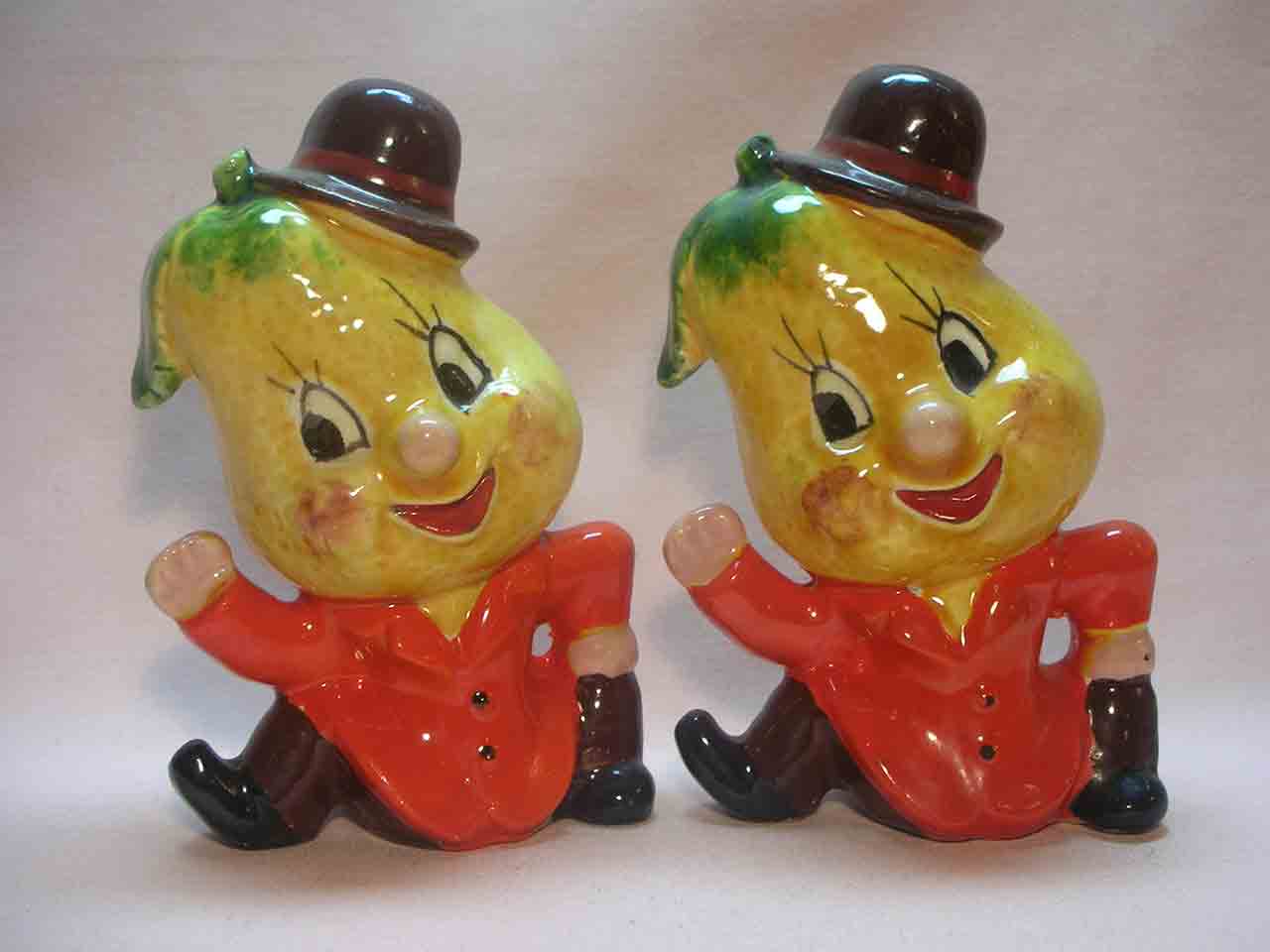 1208 Anthropomorphic salt and pepper shakers called "2 of a Kind" - pears