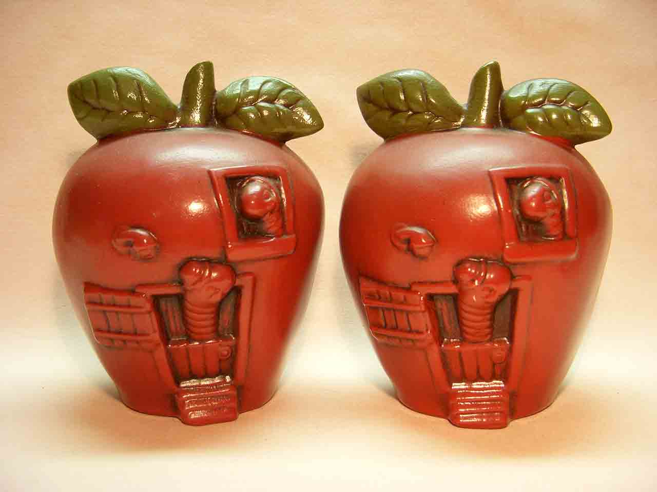2268 Twin Winton red apples salt and pepper shakers