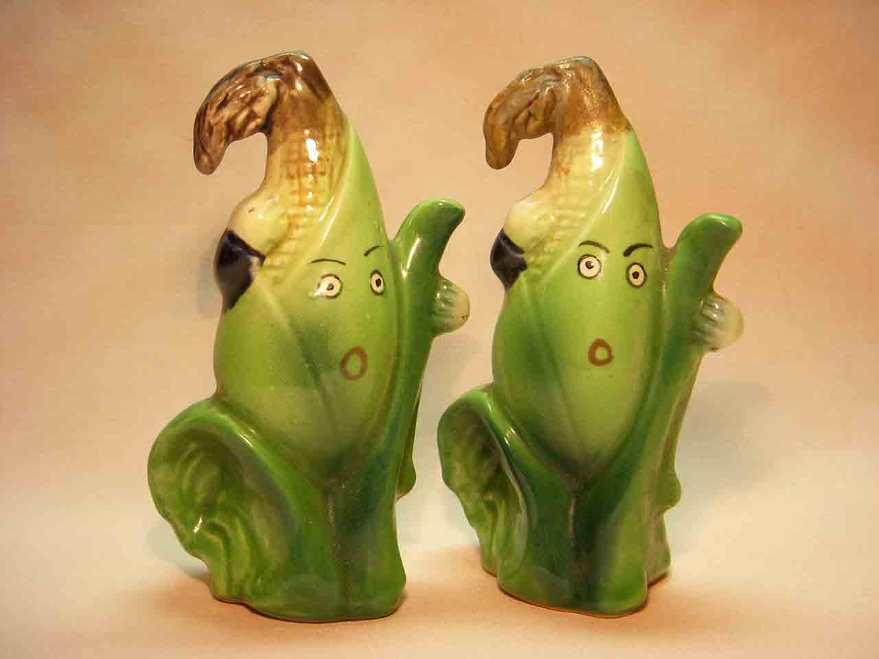 2750 Teenie Weenie series of anthropomorphic mixed vegetables and fruit salt and pepper shakers - corn