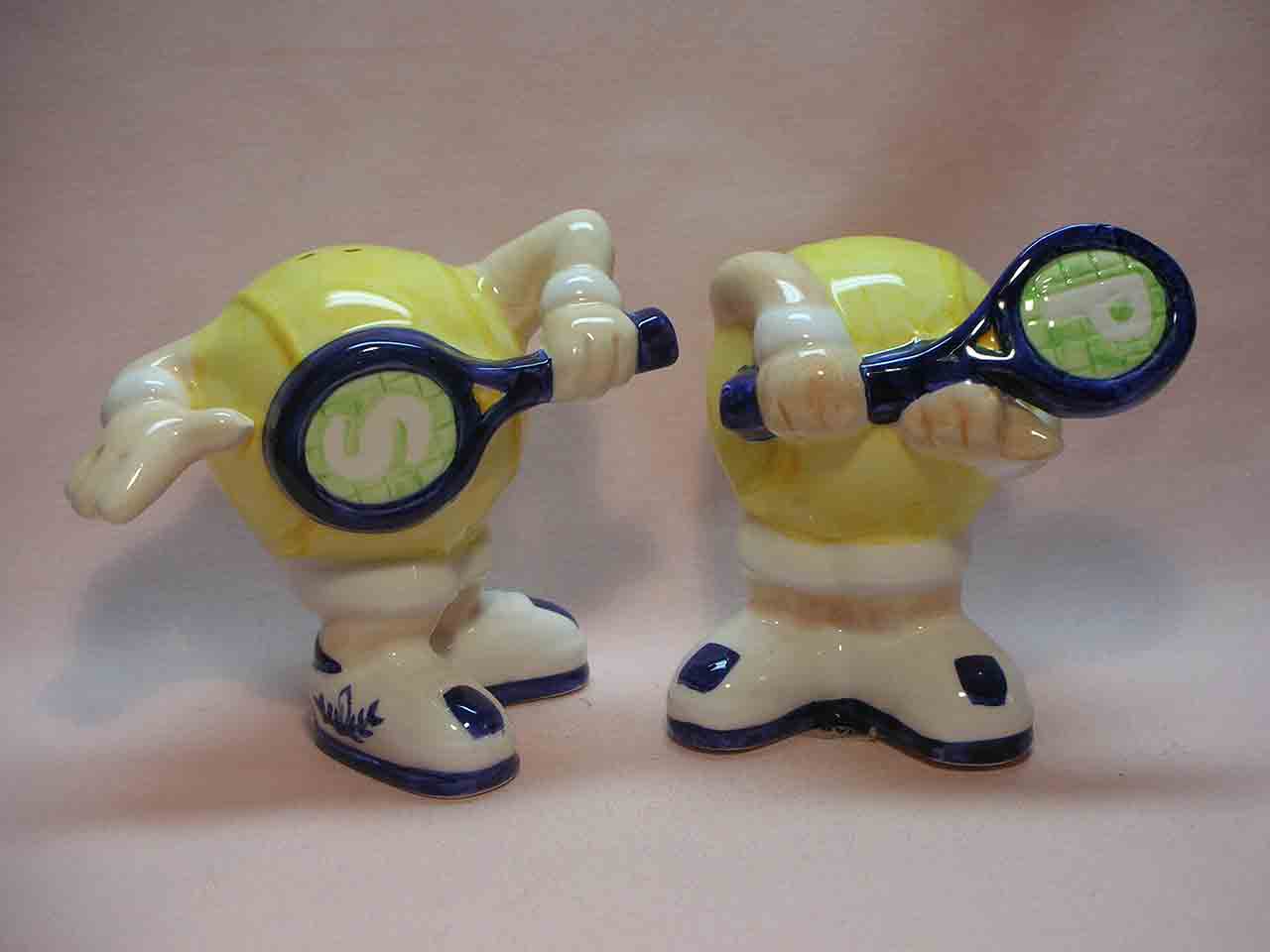 971 Friendly Rivals - anthropomorphic sport balls salt and pepper shakers - tennis