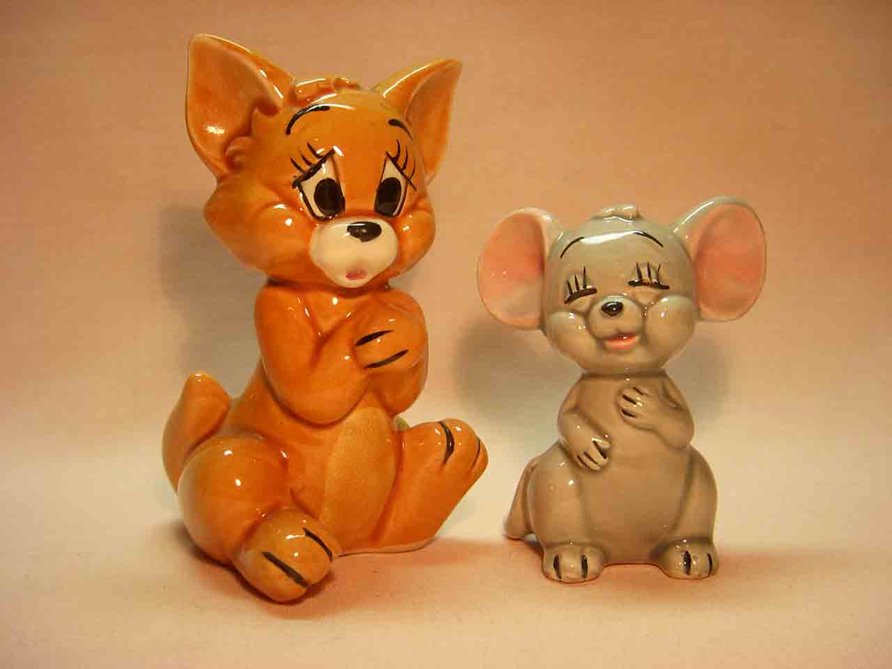 5171 Tom & Jerry salt and pepper shakers