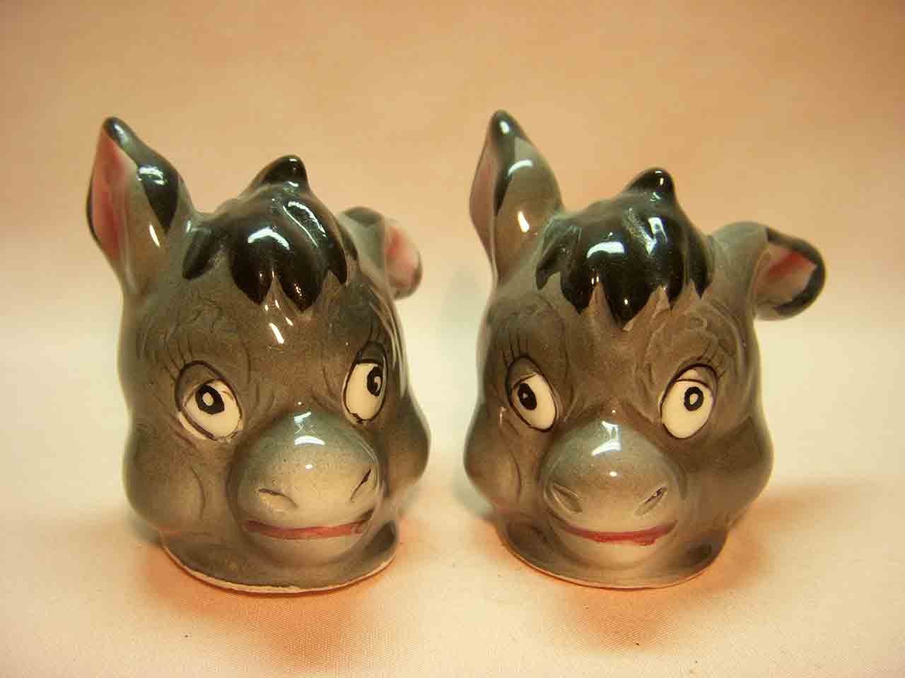 5182 Characters from MGM Studios salt and pepper shakers - Pepe