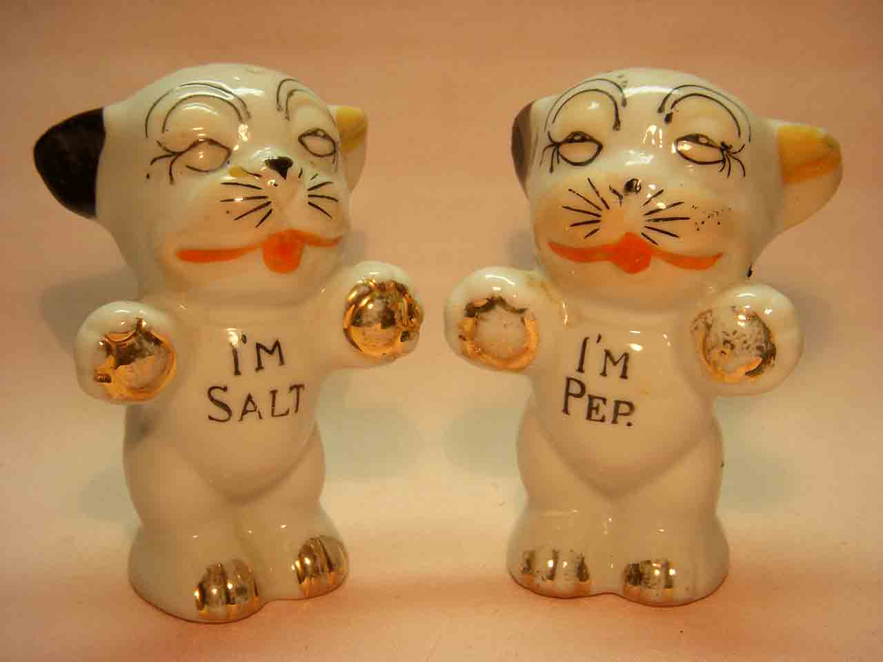 5435 Bonzo dogs salt and pepper shakers
