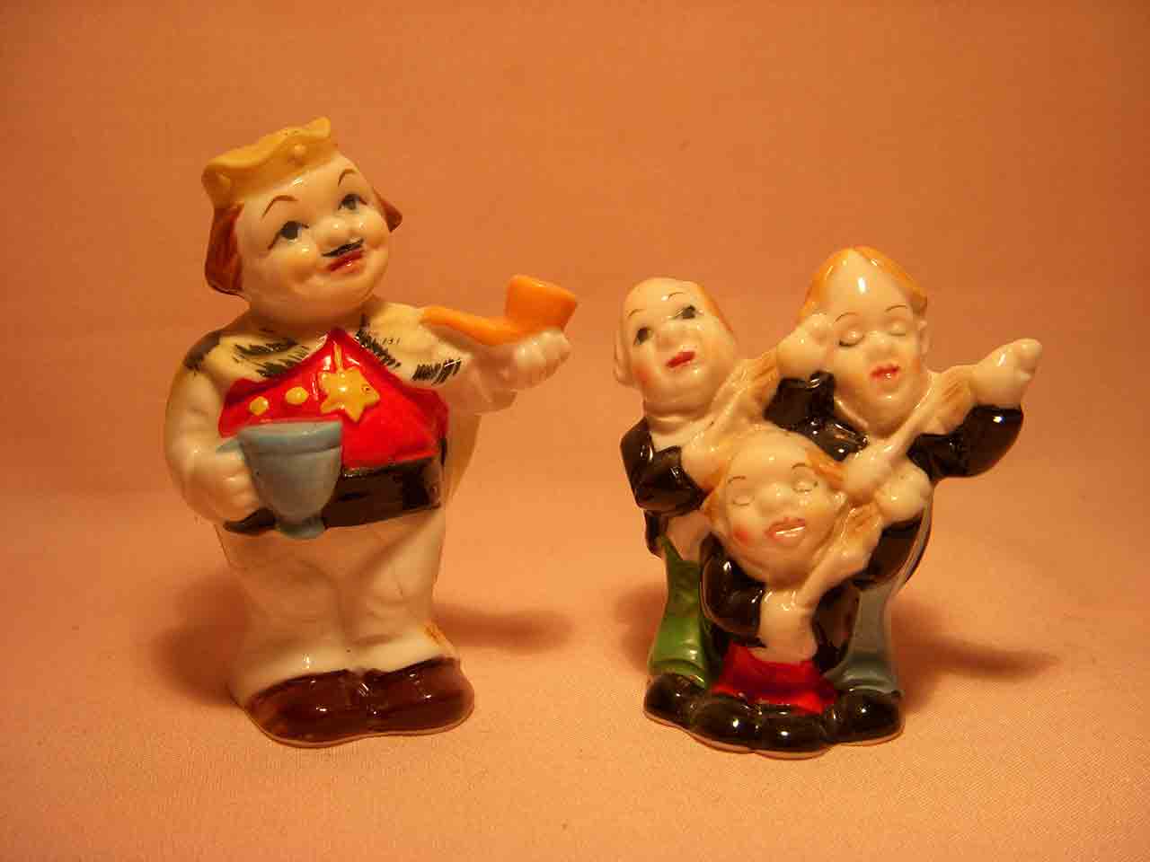 6630 Bone China miniature nursery rhymes salt and pepper shakers - Old King Cole