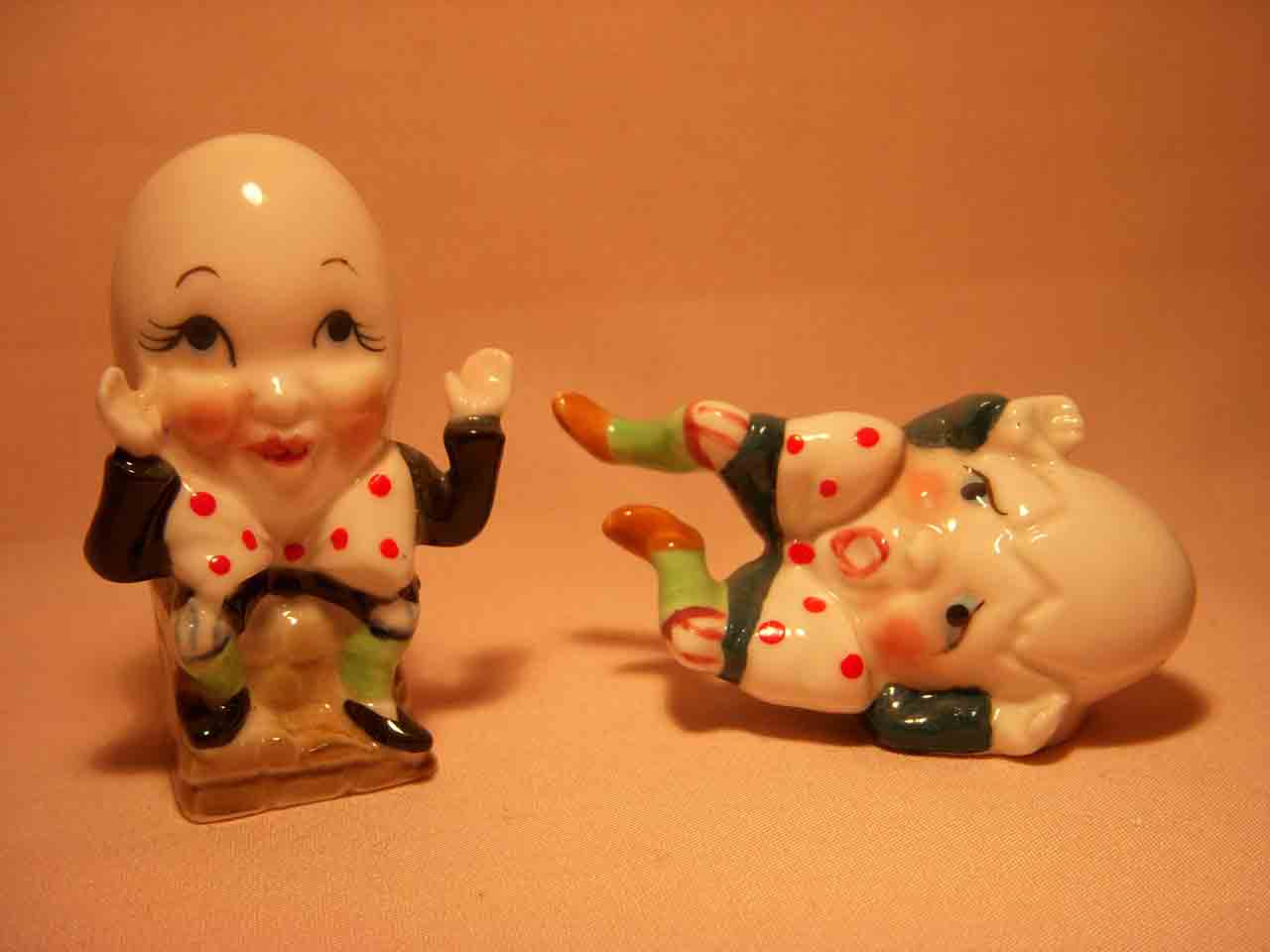 6631 Bone China miniature nursery rhymes salt and pepper shakers - Humpty Dumpty