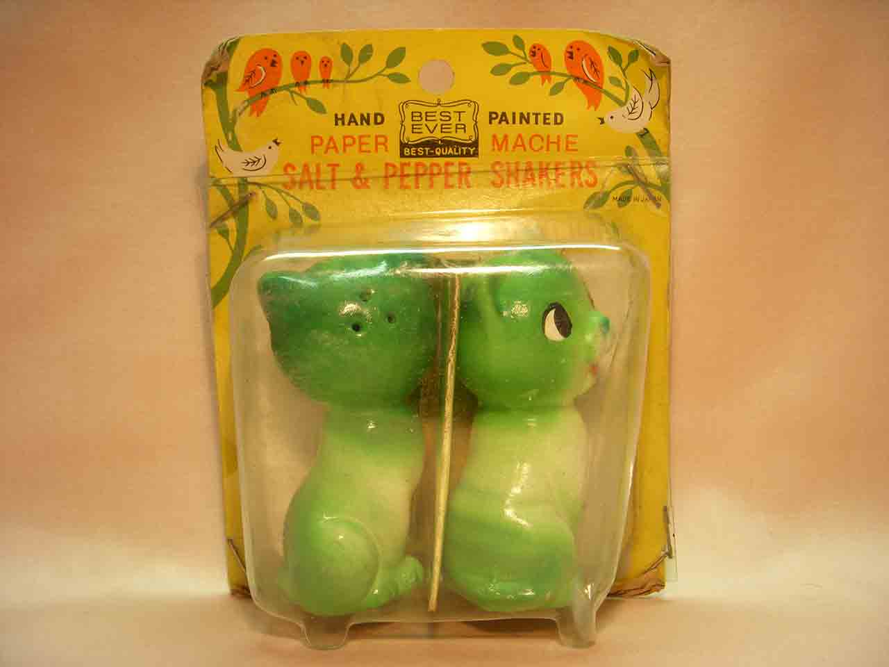 7297 Paper Mache series - cats - salt and pepper shakers