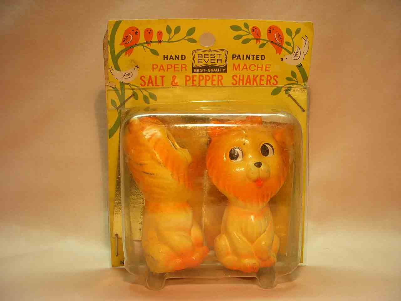 7300 Paper Mache series - lions - salt and pepper shakers