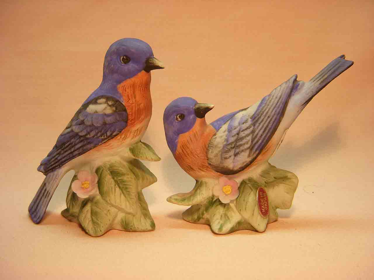 8066 Dull / bisque finished small little realistic birds salt and pepper shakers - bluebirds