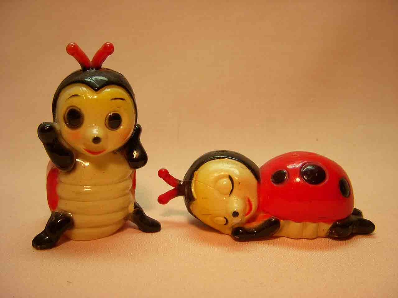 8504 Little plastic / resin bugs salt and pepper shakers - ladybugs