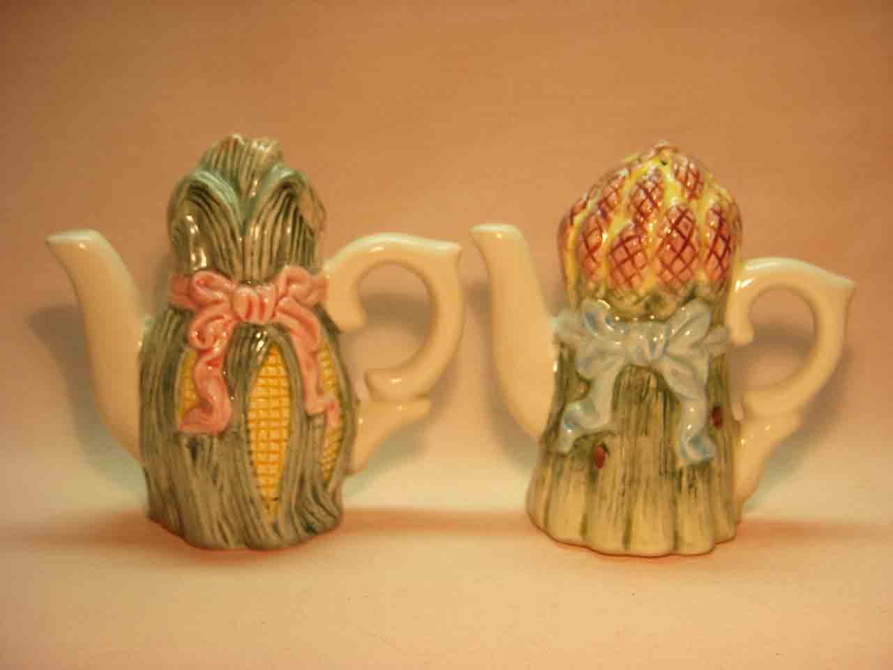 14405 OCI teapots salt and pepper shakers series