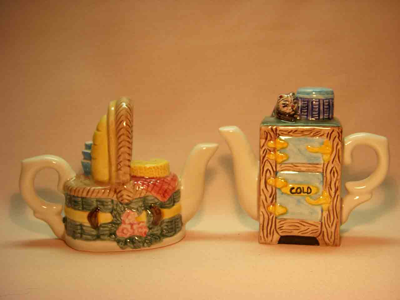 14409 OCI teapots salt and pepper shakers series