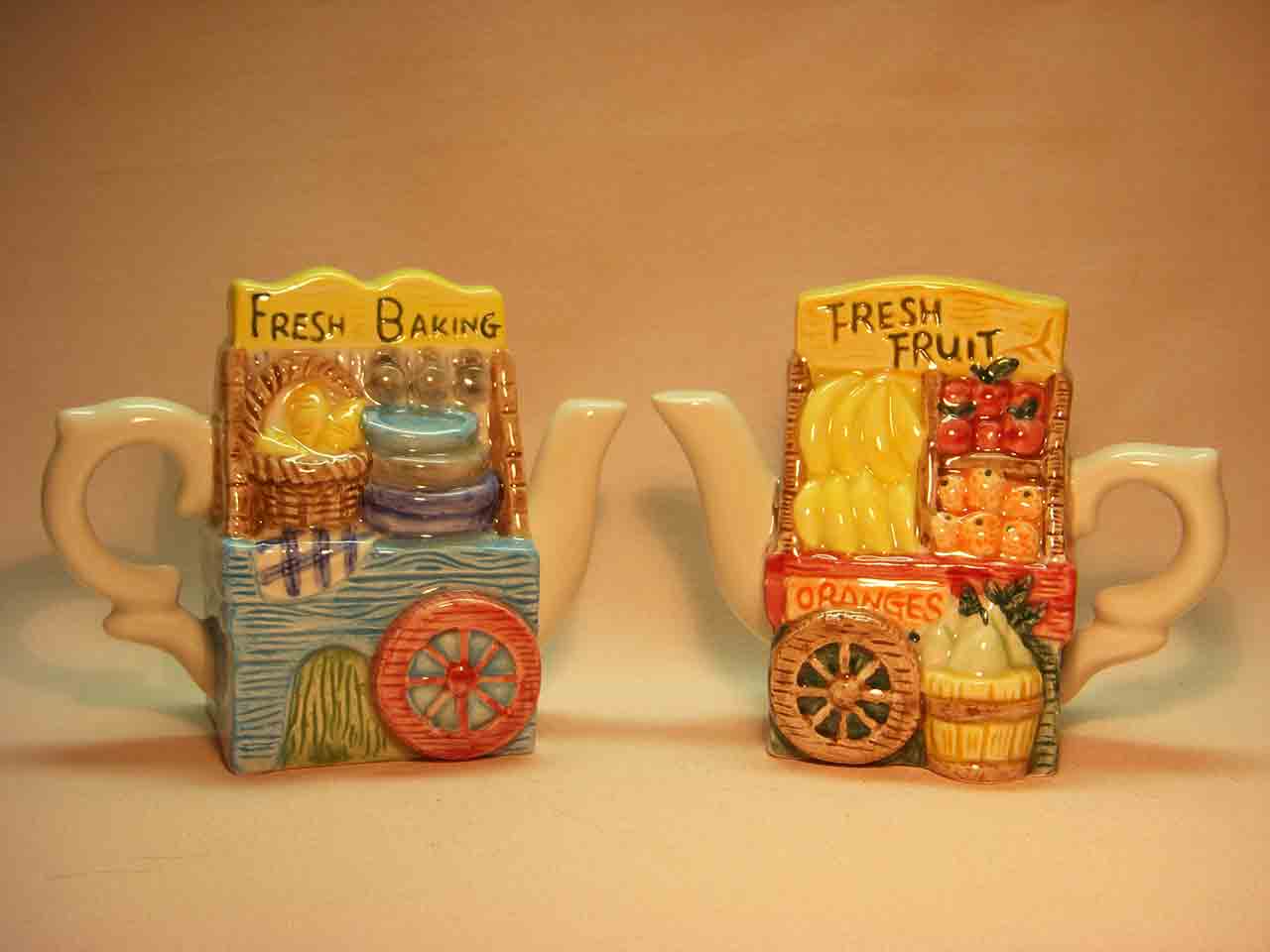 14410 OCI teapots salt and pepper shakers series
