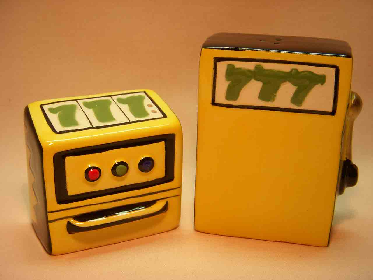 19259 Slot Machine salt and pepper shakers