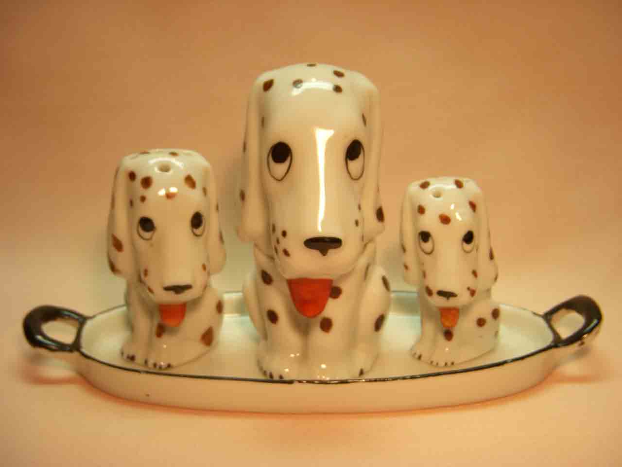 19394 Dismal Desmond dogs from Germany salt and pepper shakers