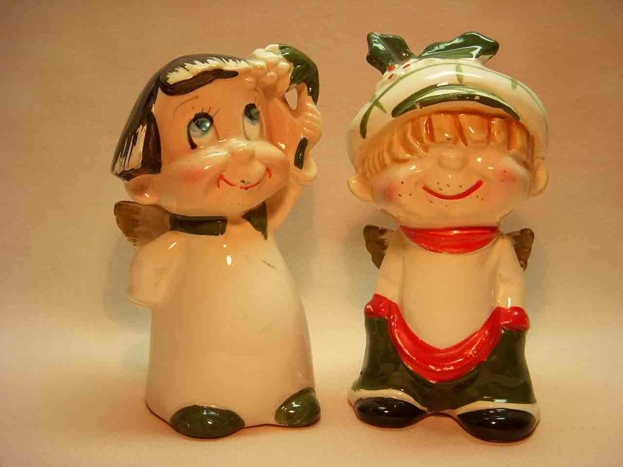 21907 Kreiss Christmas kids salt and pepper shakers
