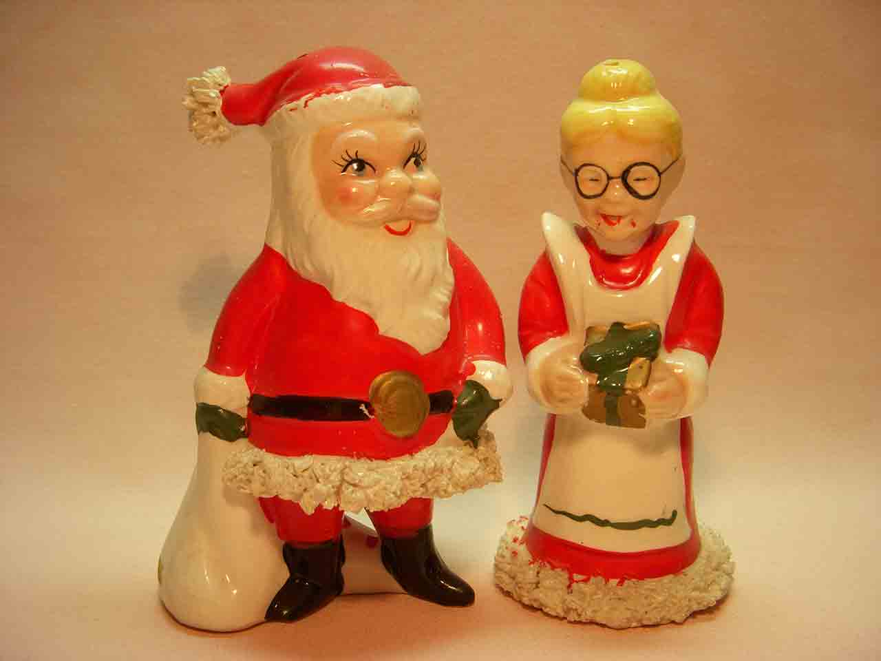 21923 Kreiss Christmas Santa Claus and Mrs. Claus salt and pepper shakers