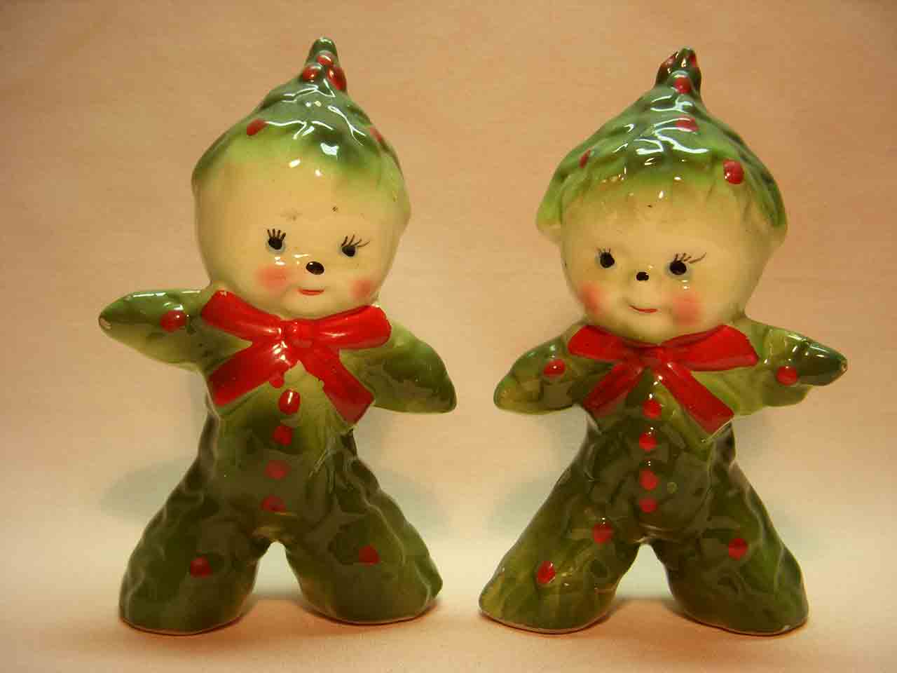 21927 Kreiss Mistletoe men salt and pepper shakers