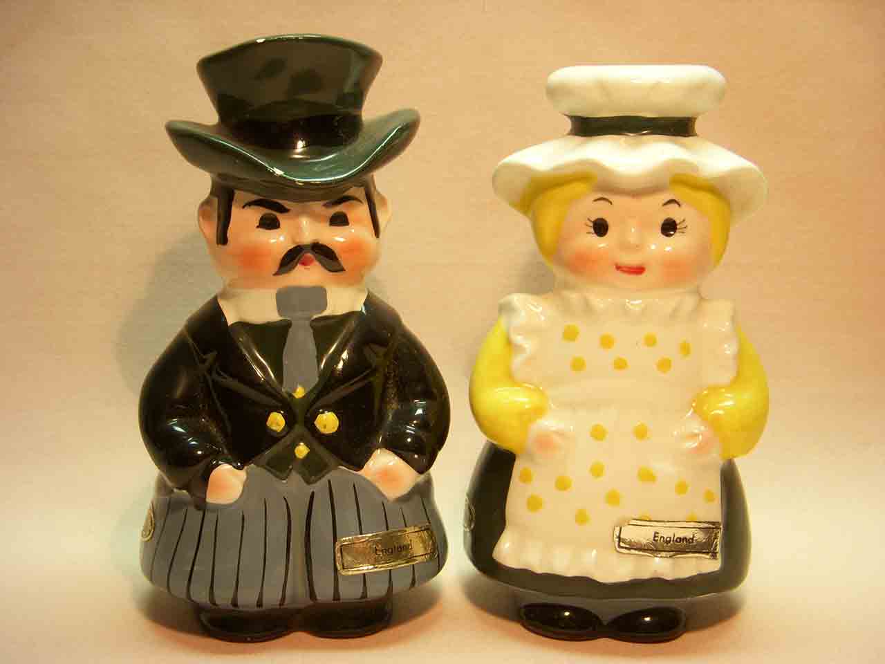 21980 Josef Originals Nationalities salt and pepper shaker series - England